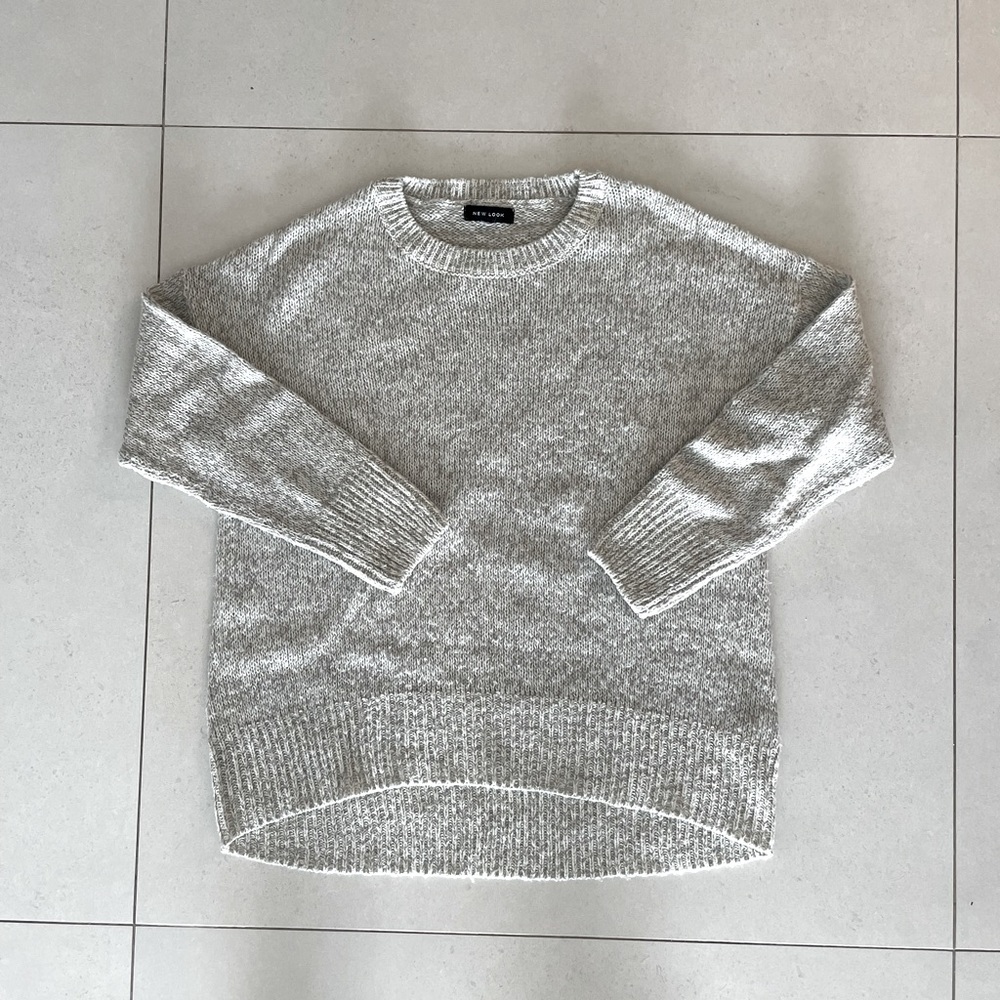 ASOS women’s Heather grey/ Oatmeal oversized rib sweater size Small